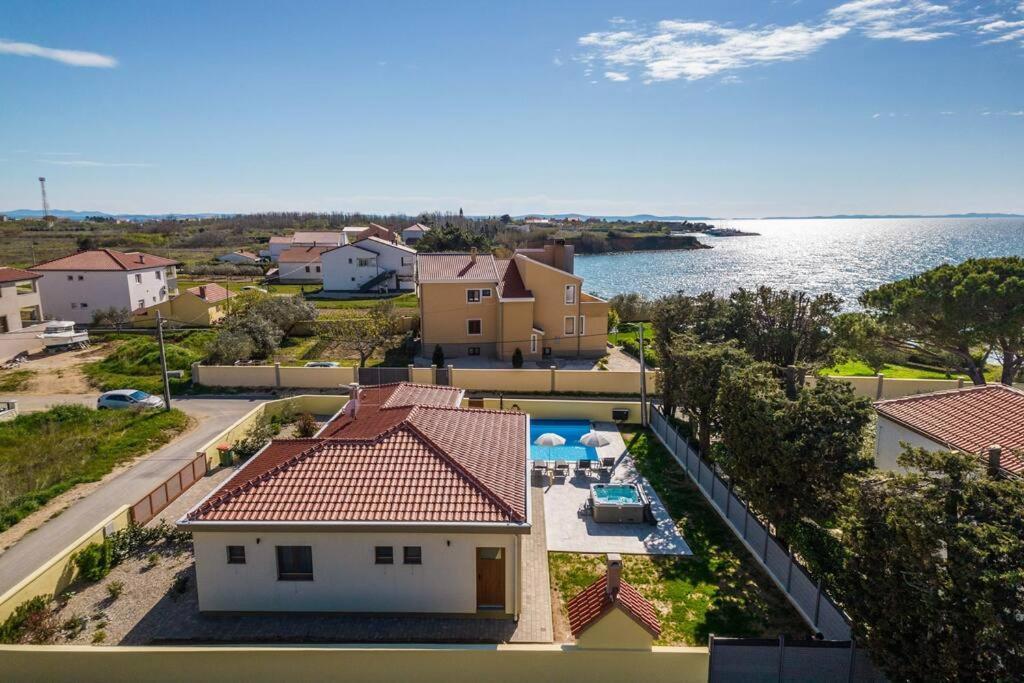 Villa Mattina, With Heated Pool And Jacuzzi プリヴラカ エクステリア 写真