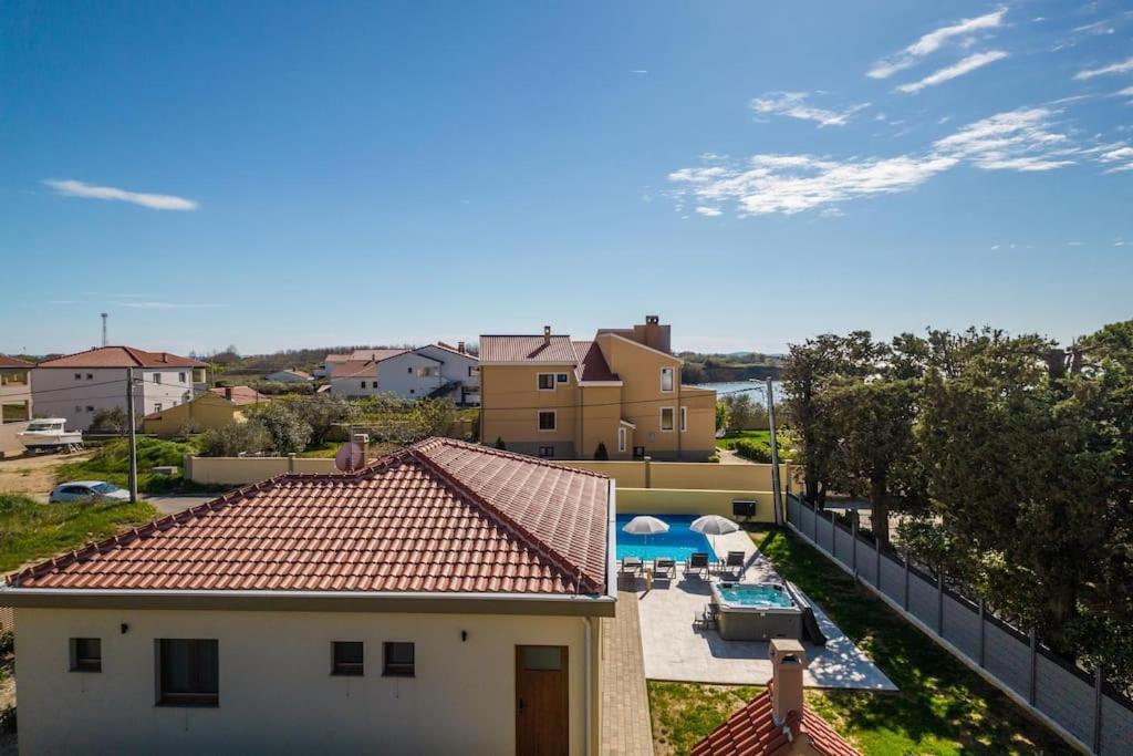 Villa Mattina, With Heated Pool And Jacuzzi プリヴラカ エクステリア 写真