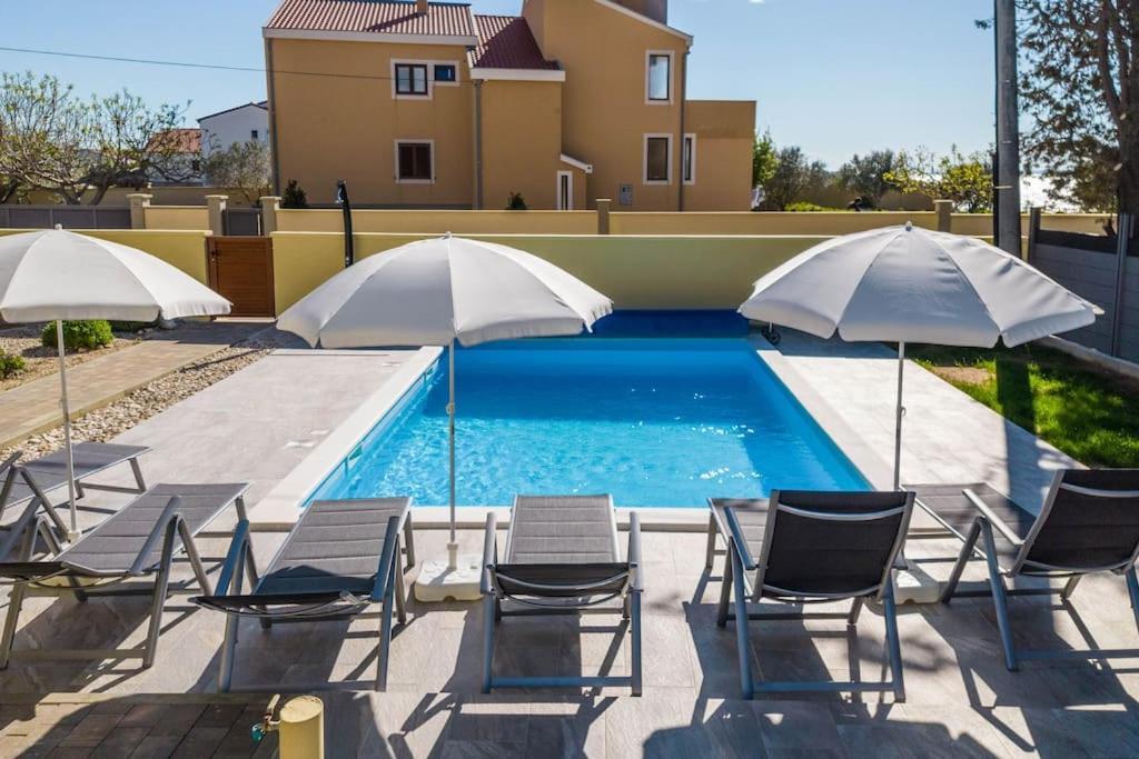Villa Mattina, With Heated Pool And Jacuzzi プリヴラカ エクステリア 写真