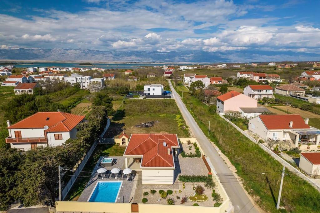 Villa Mattina, With Heated Pool And Jacuzzi プリヴラカ エクステリア 写真